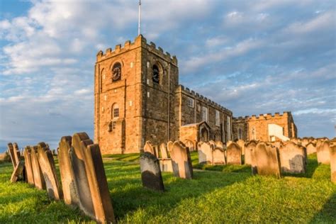 Synoden i Whitby 664 –  En ödesdiger kyrklig konferens som formade Englands kristna identitet.